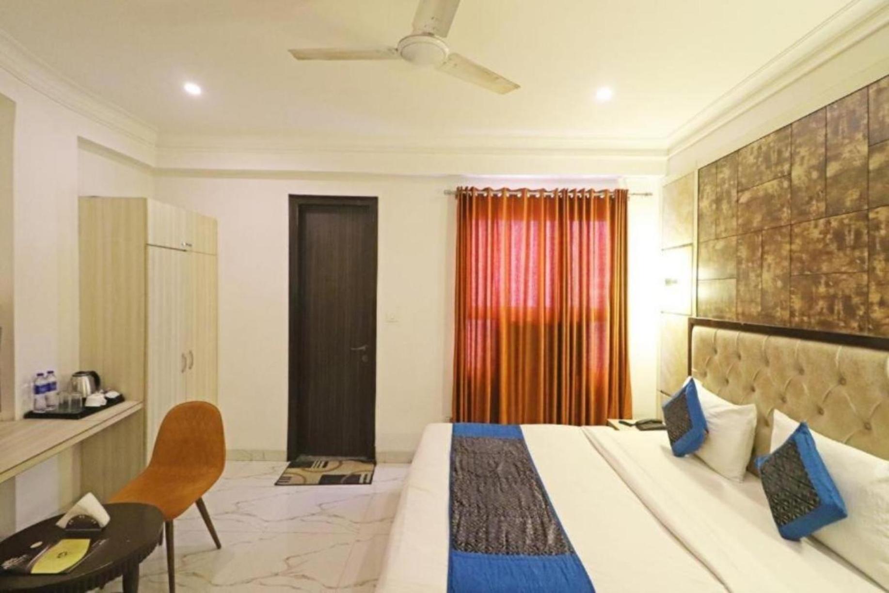Hotel The Almora By Rs Global Near By Delhi International Airport With - Free Airport Drop Нью-Делі Екстер'єр фото