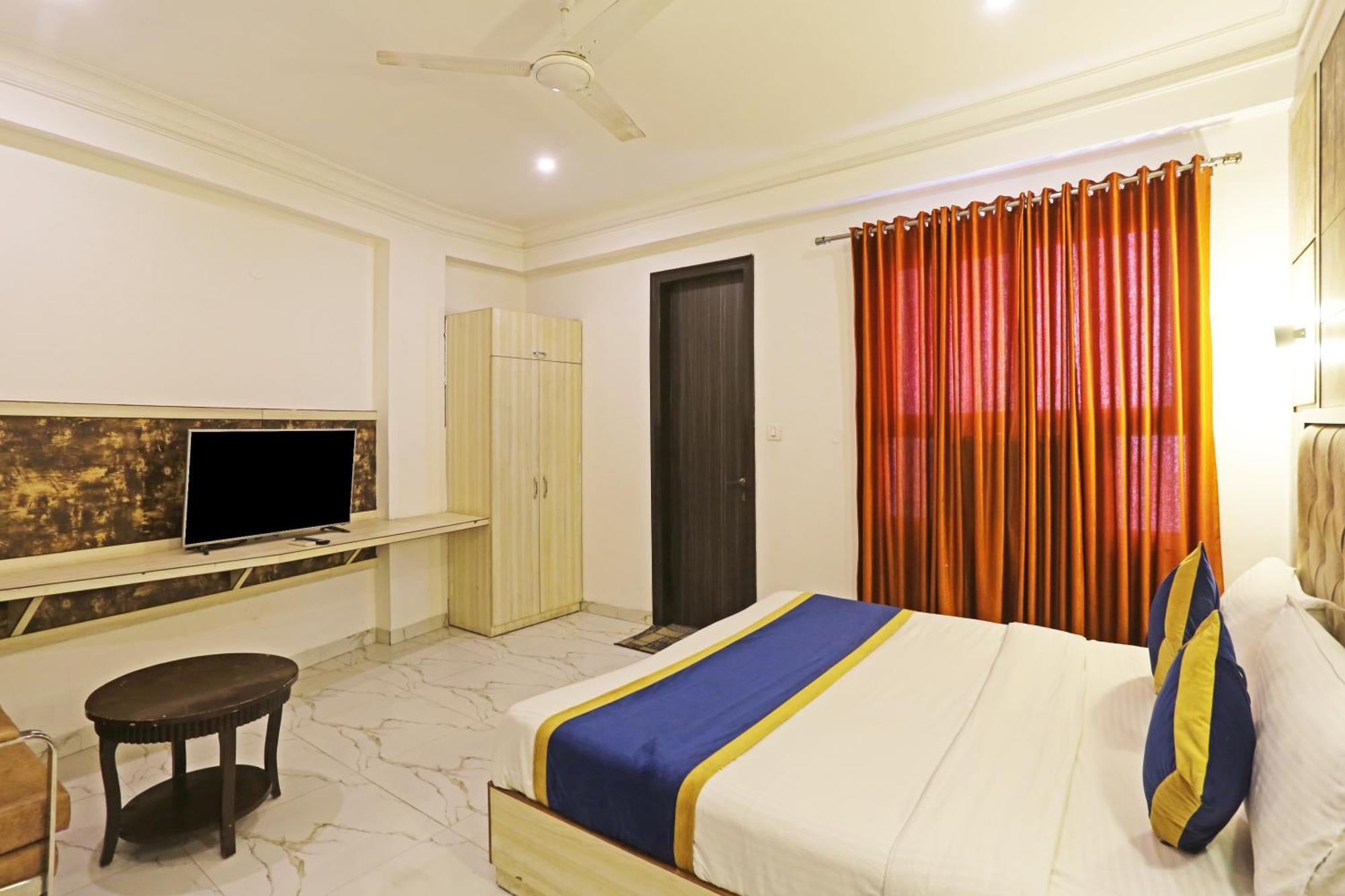 Hotel The Almora By Rs Global Near By Delhi International Airport With - Free Airport Drop Нью-Делі Екстер'єр фото